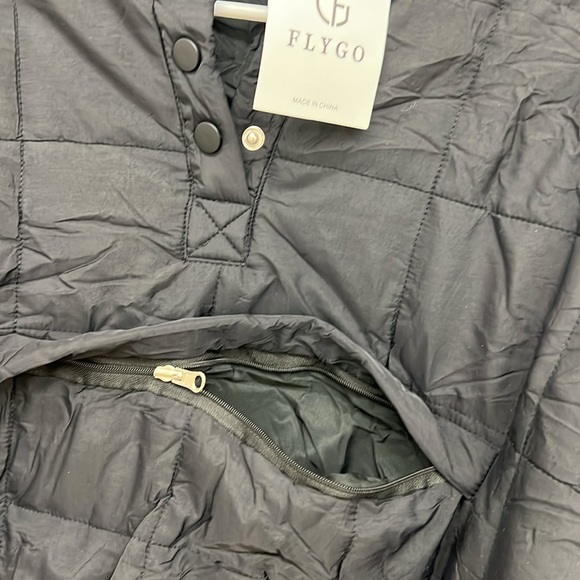FLYGO ladies quilted pullover. NWT - Picture 3 of 5